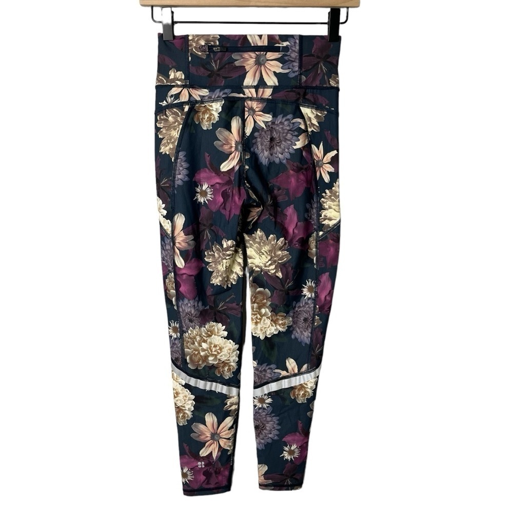 Sweaty Betty Zero Gravity Floral 7/8 Length Leggings Blue Size XS Activewear - Picture 4 of 9